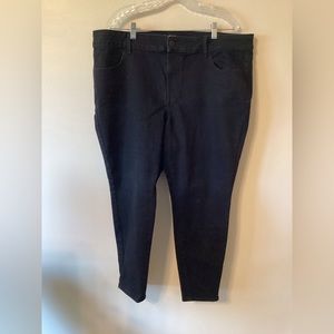 MINIMAL WEAR. M Jeans by Maurices. Black mid-rise. Women’s 22 W short.